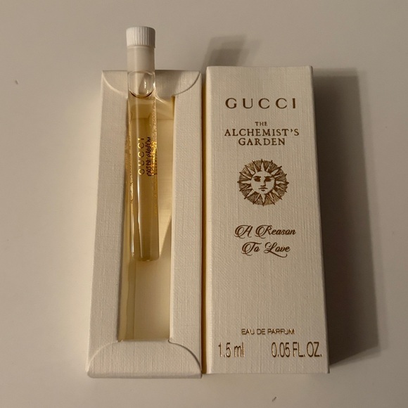 Gucci the Alchemist’s Garden A Reason to Love & Vanilla Firenze - Picture 4 of 5